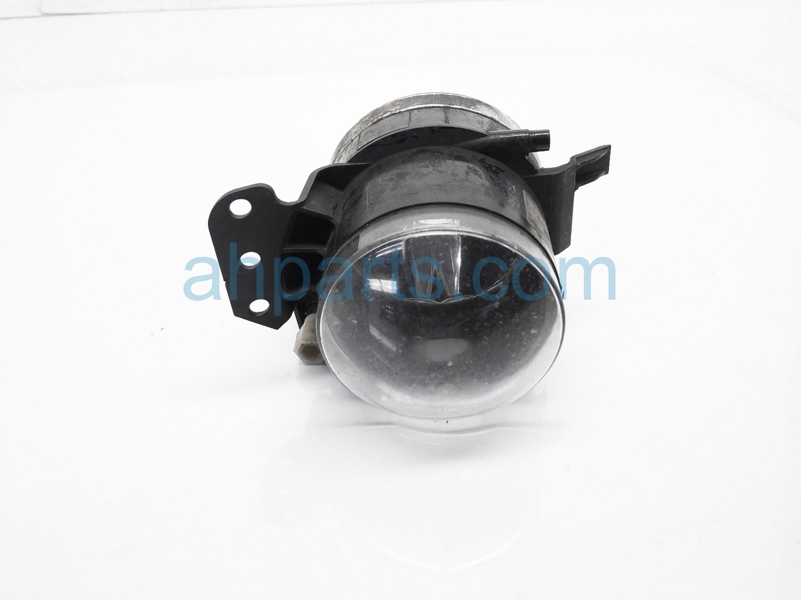 $40 BMW FR/RH FOG LIGHT / LAMP - NOTES $40 BMW FR/RH FOG LIGHT / LAMP - NOTES