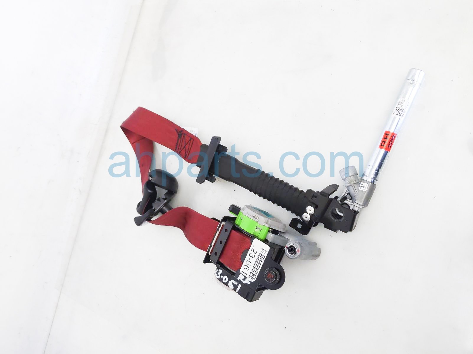 $75 Hyundai FR/RH SEAT BELT - RED (R-SPEC) $75 Hyundai FR/RH SEAT BELT - RED (R-SPEC)