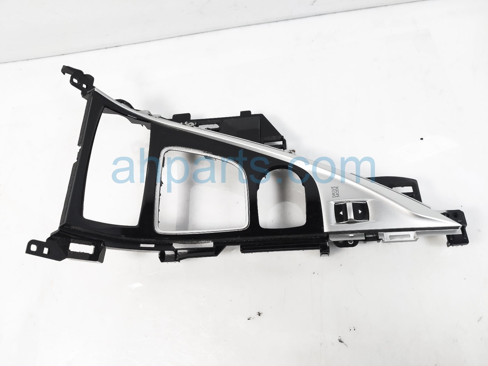 $100 Infiniti CONSOLE UPPER SHIFTER TRIM BEZEL $100 Infiniti CONSOLE UPPER SHIFTER TRIM BEZEL