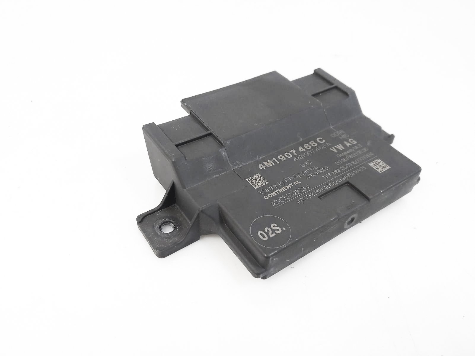 2017-2018 Audi A4 Gateway Control Module Unit 4M1-907-468-A