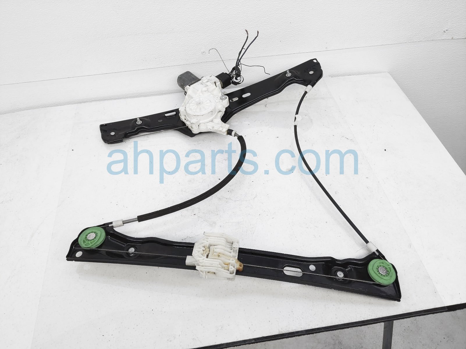 $35 BMW FR/RH WINDOW REGULATOR & MOTOR $35 BMW FR/RH WINDOW REGULATOR & MOTOR