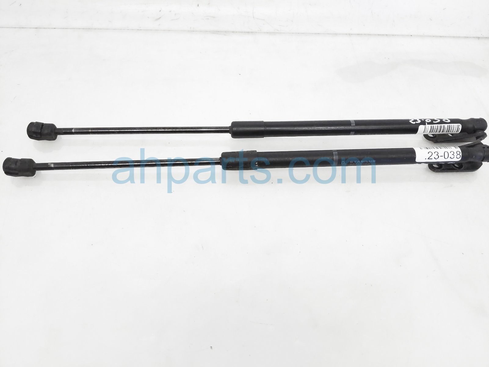 $25 Nissan LH+RH TRUNK STRUTS / LIFT CYLINDERS $25 Nissan LH+RH TRUNK STRUTS / LIFT CYLINDERS