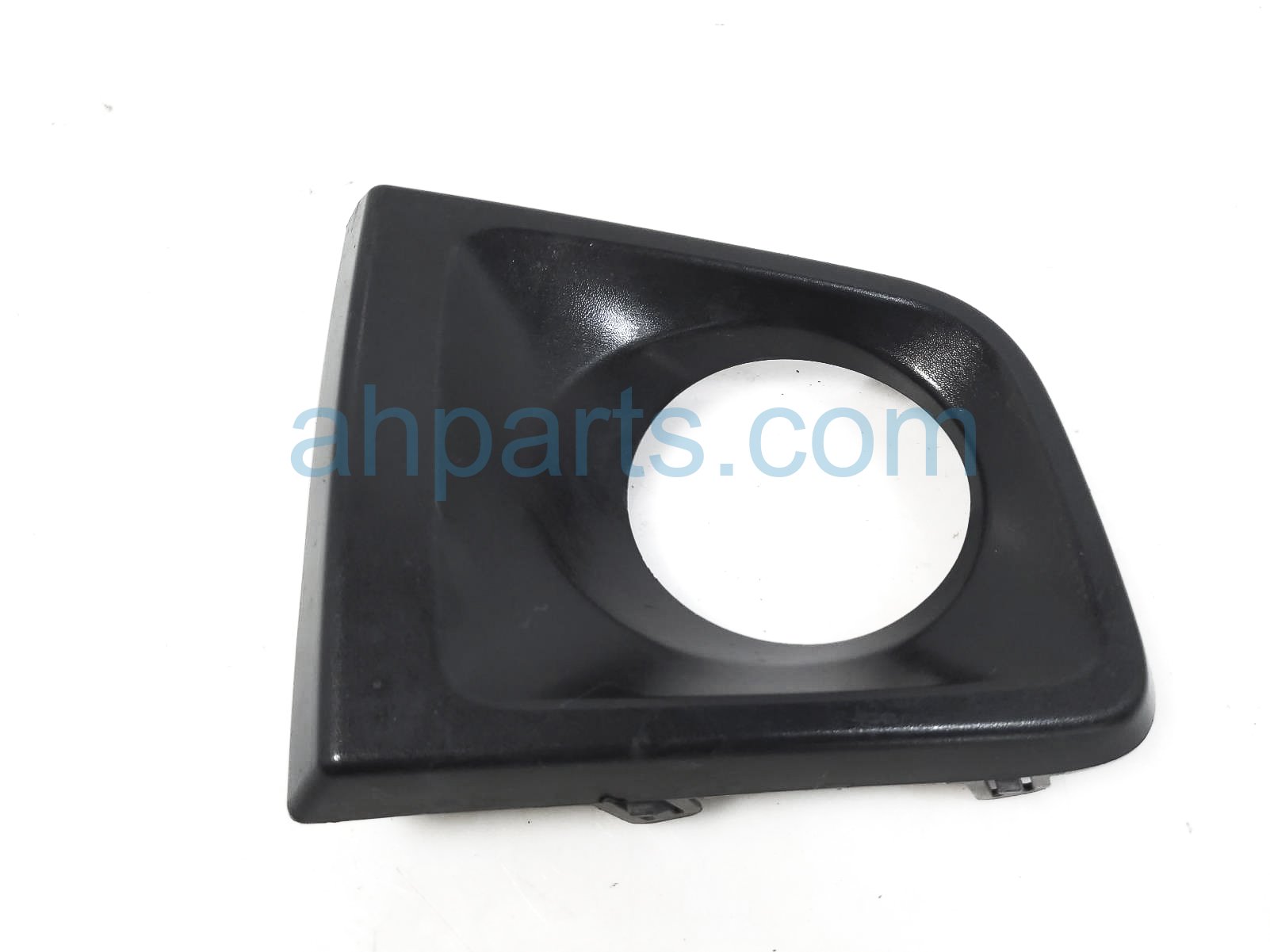 $14 Toyota FR/RH FOG LIGHT COVER - BLACK $14 Toyota FR/RH FOG LIGHT COVER - BLACK