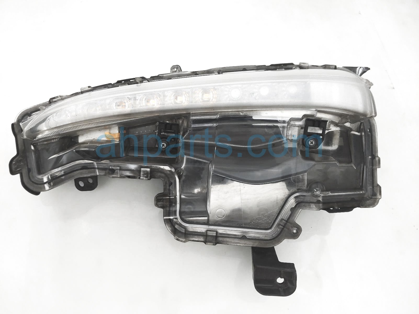 $325 Toyota LH TURN SIGNAL LAMP - NOTES $325 Toyota LH TURN SIGNAL LAMP - NOTES