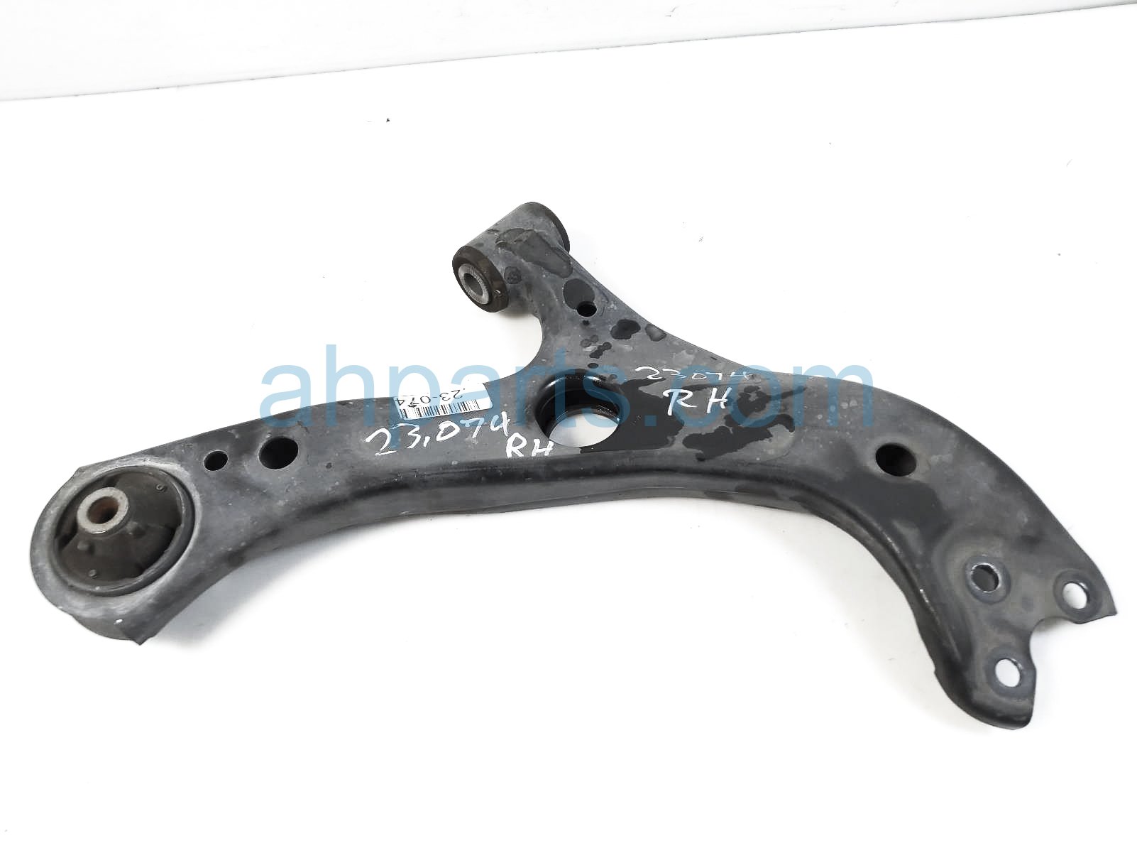 Sold 2019 Toyota Prius Front Passenger Lower Control Arm 48068 47060