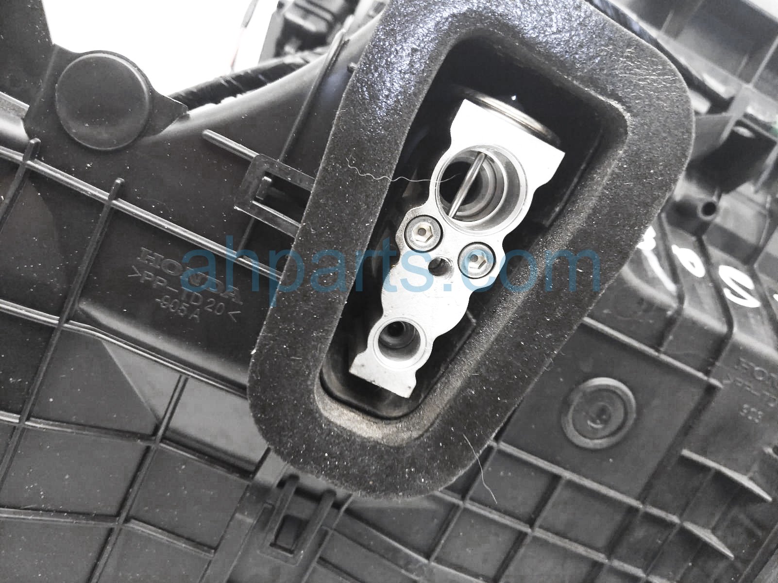 HVAC Heater Core For Acura CSX, Honda Civic 2006-2011, RDX/CR-V 2007-11 – 79110SNAA01, Aluminum