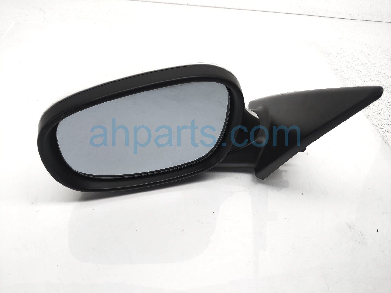 $75 BMW LH SIDE VIEW MIRROR - WHITE - NIQ $75 BMW LH SIDE VIEW MIRROR - WHITE - NIQ