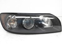 $100 Volvo RH HEAD LAMP / LIGHT - NIQ $100 Volvo RH HEAD LAMP / LIGHT - NIQ