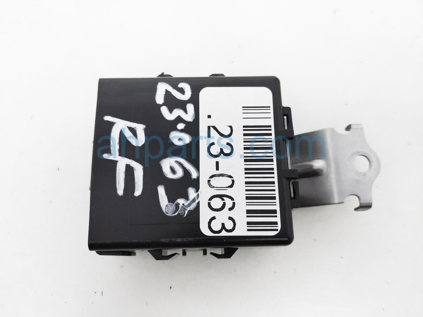 $20 Honda CHASSIS CONTROL MODULE $20 Honda CHASSIS CONTROL MODULE
