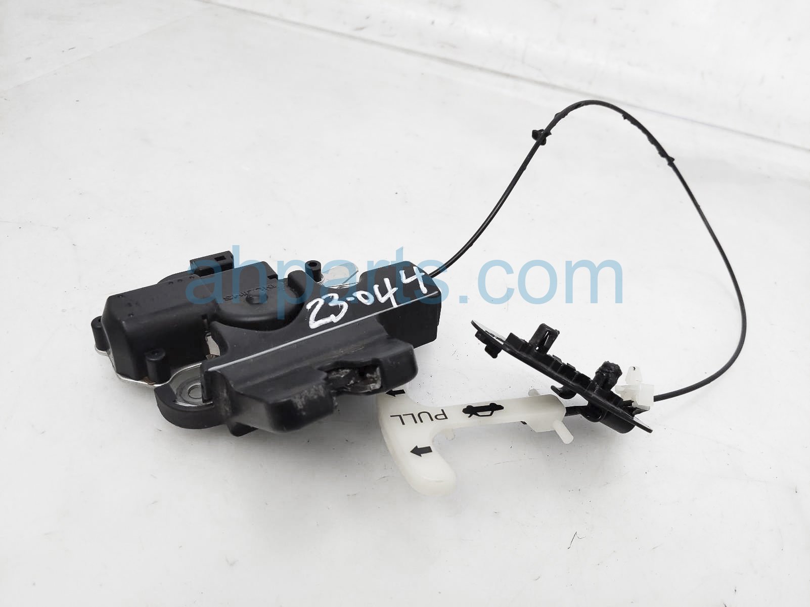 $30 Infiniti TRUNK LOCK LATCH ASSY $30 Infiniti TRUNK LOCK LATCH ASSY