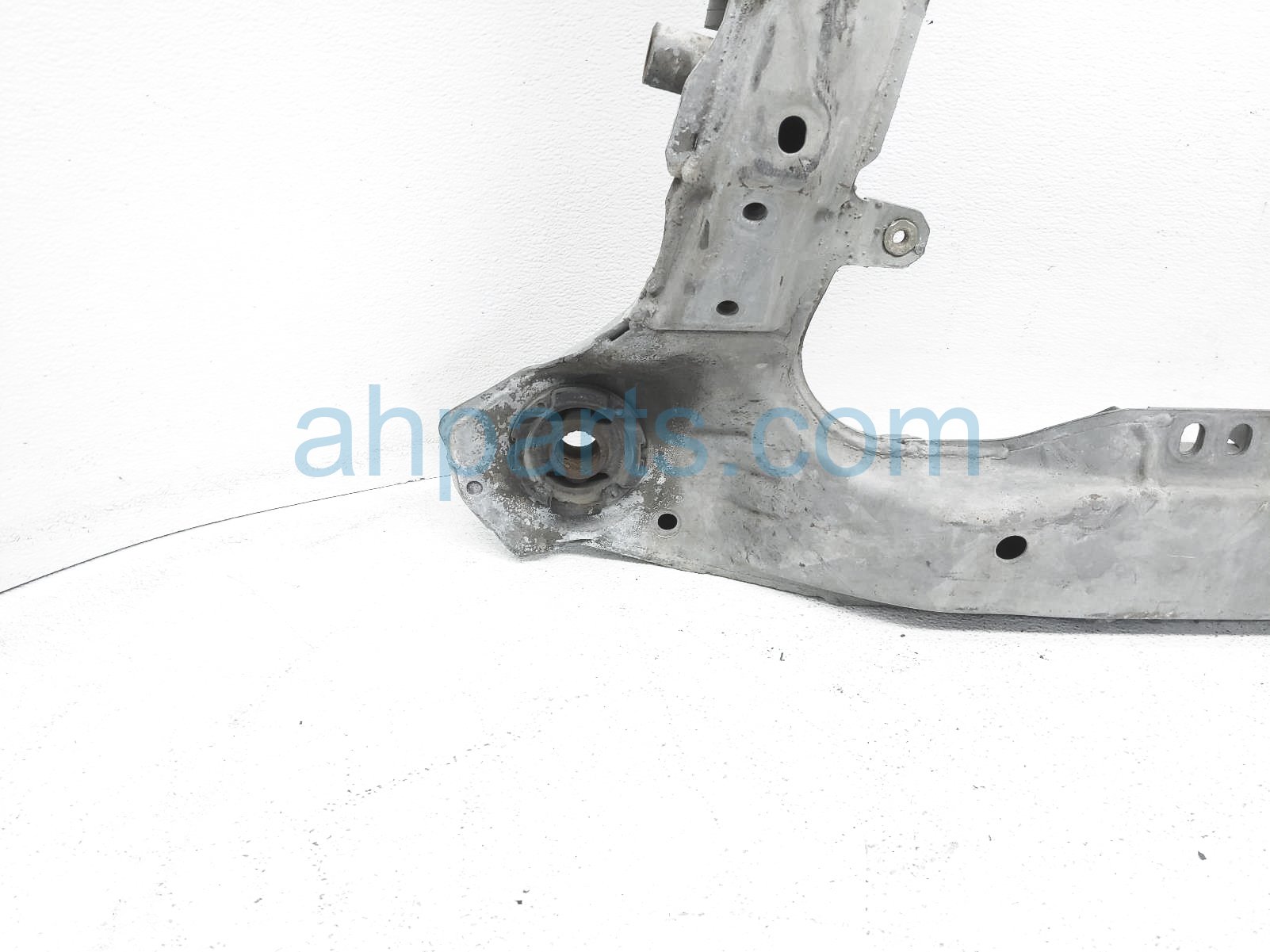 LABLT Front Subframe Engine Cradle For Chrysler 300 Dodge Challenger 2011-2016
