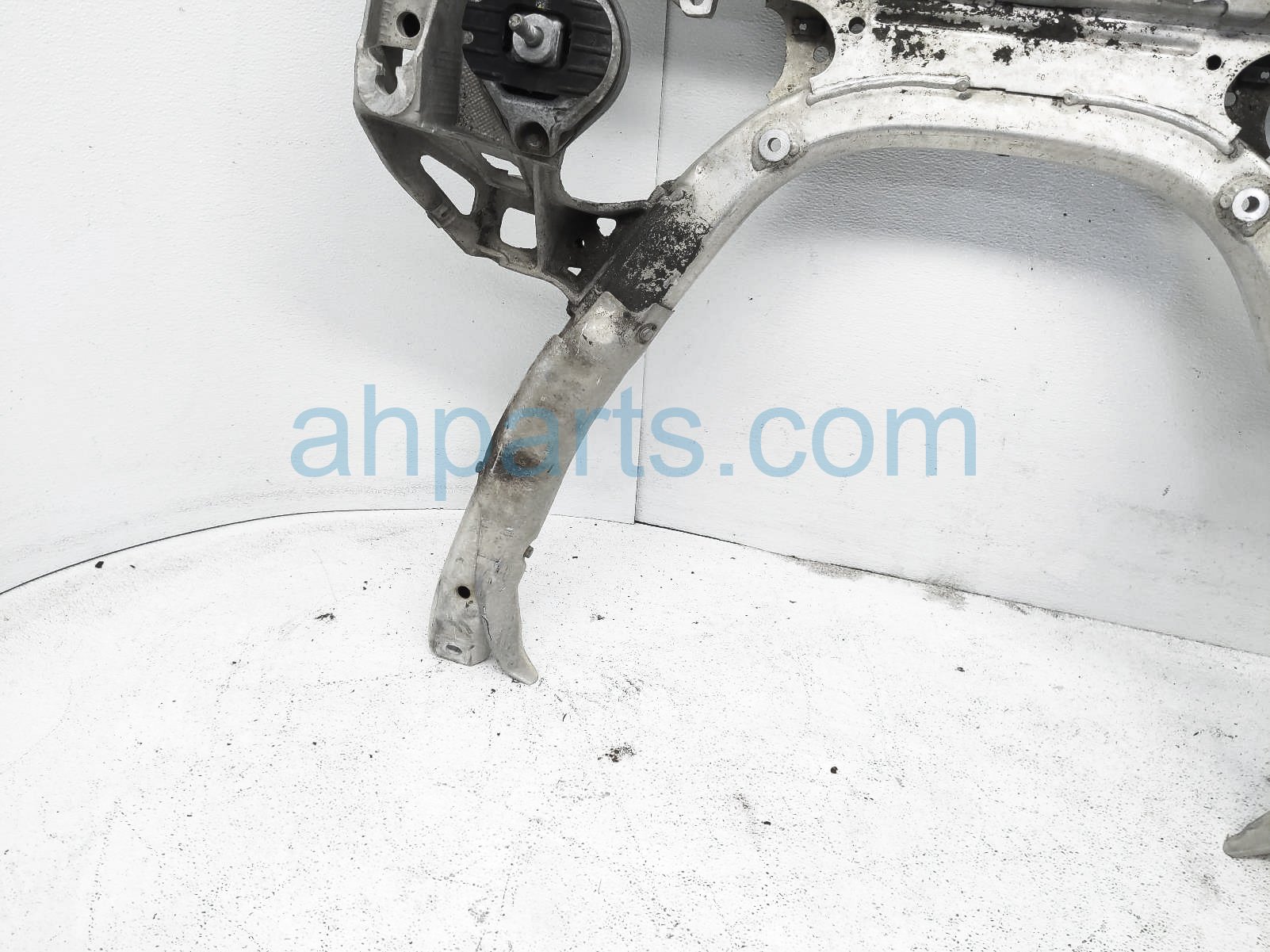 Sold 2007 BMW 550i Front Sub Frame / Crossmember 31-11-6-782