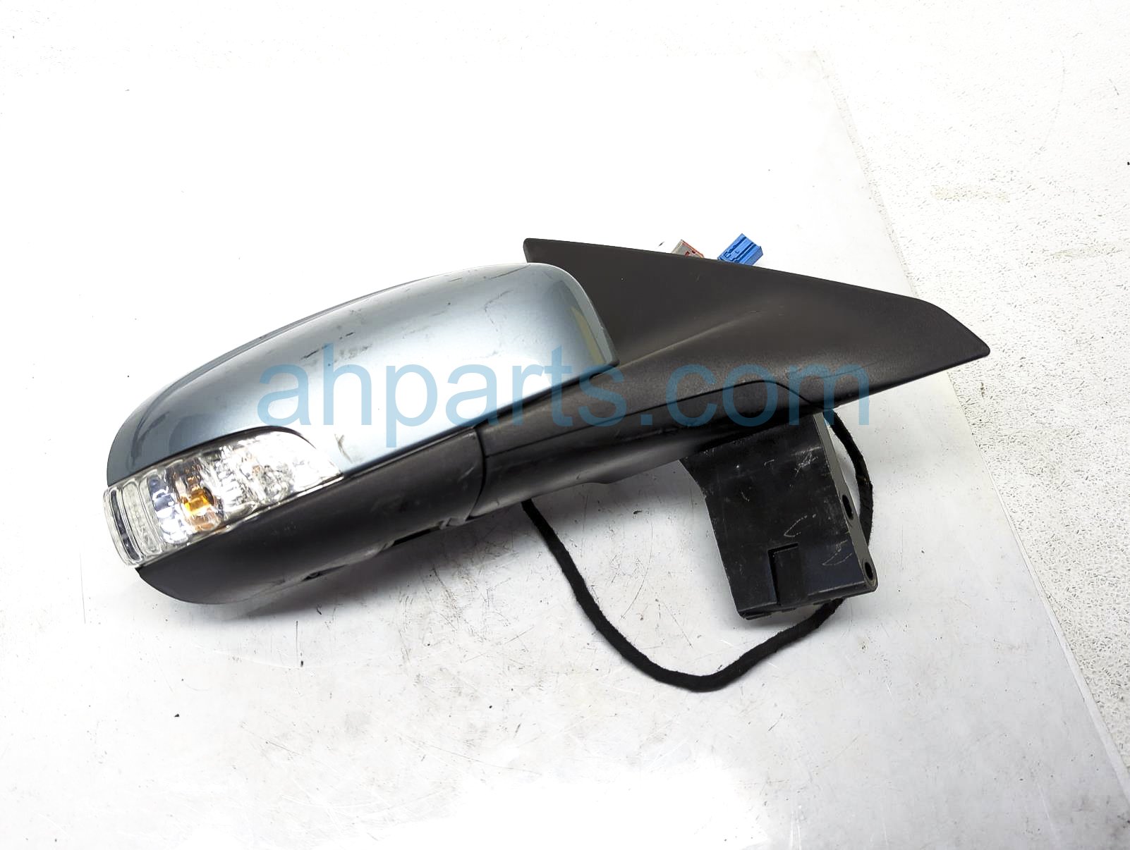 $170 Volvo RH SIDE VIEW MIRROR - BLUE - NOTES $170 Volvo RH SIDE VIEW MIRROR - BLUE - NOTES