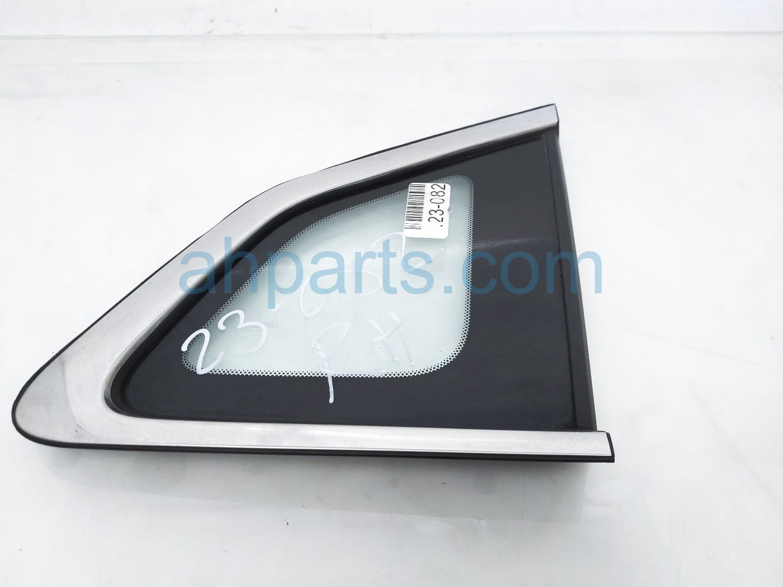 $125 Nissan RH QUARTER WINDOW GLASS $125 Nissan RH QUARTER WINDOW GLASS
