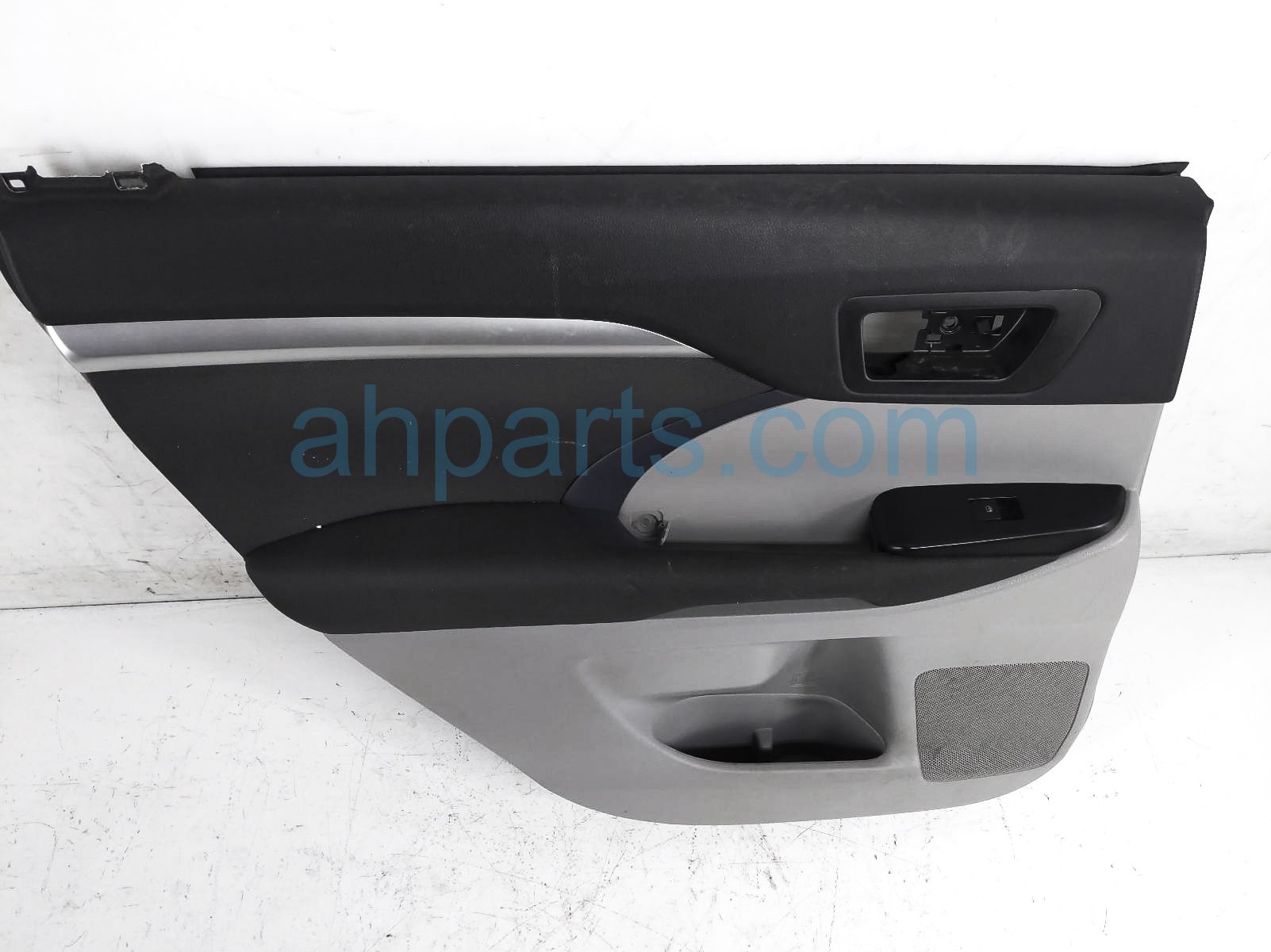 $150 Toyota RR/LH INTERIOR DOOR PANEL - GREY $150 Toyota RR/LH INTERIOR DOOR PANEL - GREY
