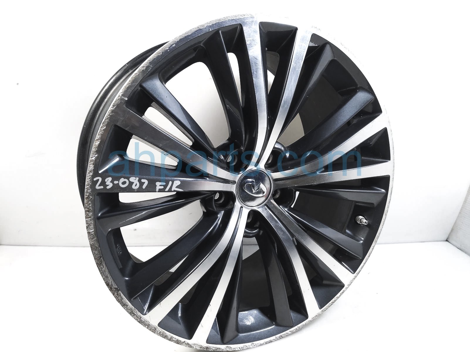 $400 Infiniti FR/RH WHEEL / RIM - CURB RASH $400 Infiniti FR/RH WHEEL / RIM - CURB RASH