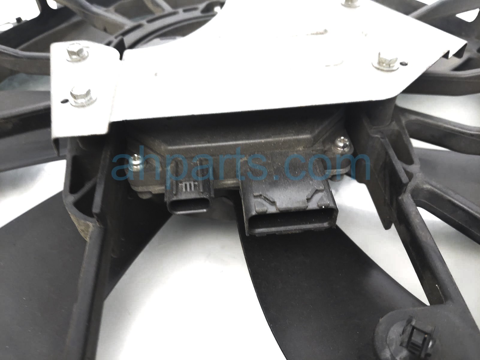 thumbnail image 2 of Munirater Radiator Cooling Fan Assembly For Honda Civic LX-P 2.0L (2016-2021) – Direct Fit 2 of 5