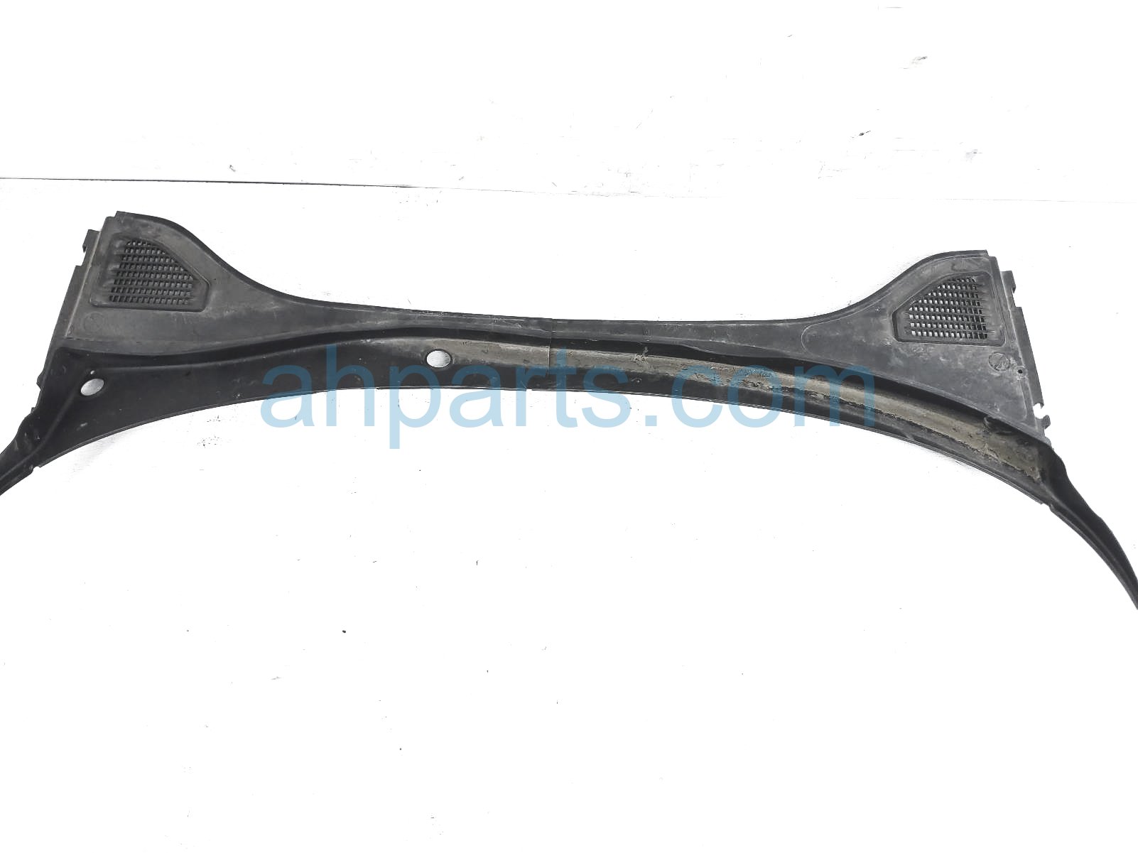 $50 Volkswagen WINDSHIELD COWL ASSY $50 Volkswagen WINDSHIELD COWL ASSY