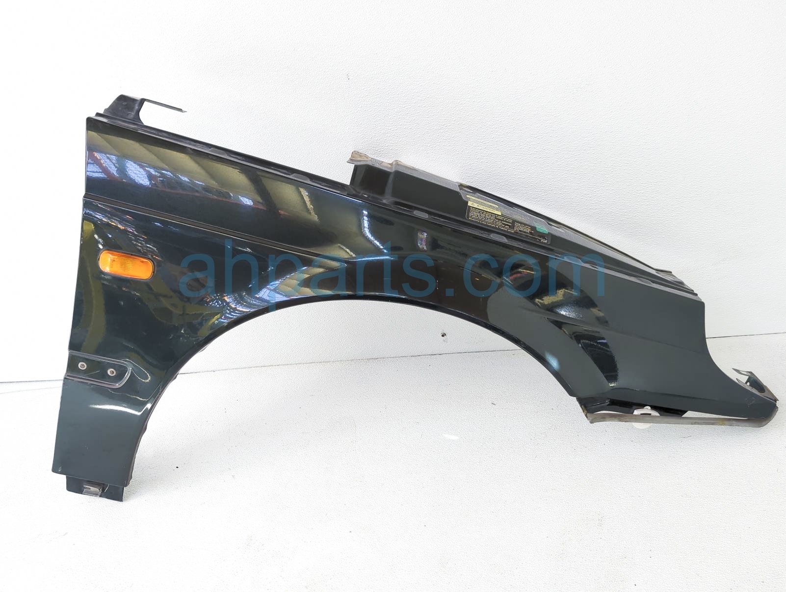 $75 Saab RH FENDER - GREEN $75 Saab RH FENDER - GREEN