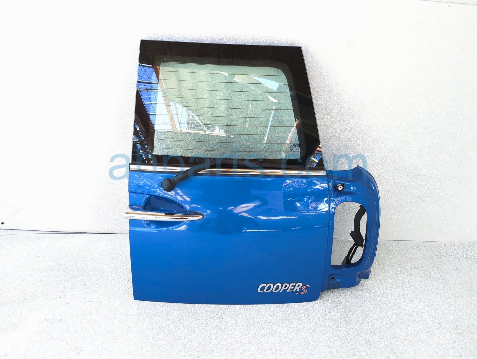 $125 BMW RH REAR TRUNK / DOOR - BLUE $125 BMW RH REAR TRUNK / DOOR - BLUE