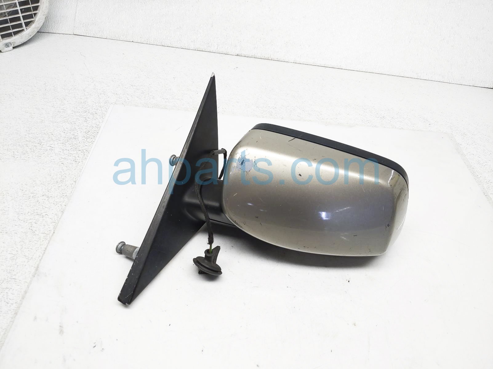 $100 BMW LH SIDE VIEW MIRROR - GOLD - NIQ $100 BMW LH SIDE VIEW MIRROR - GOLD - NIQ