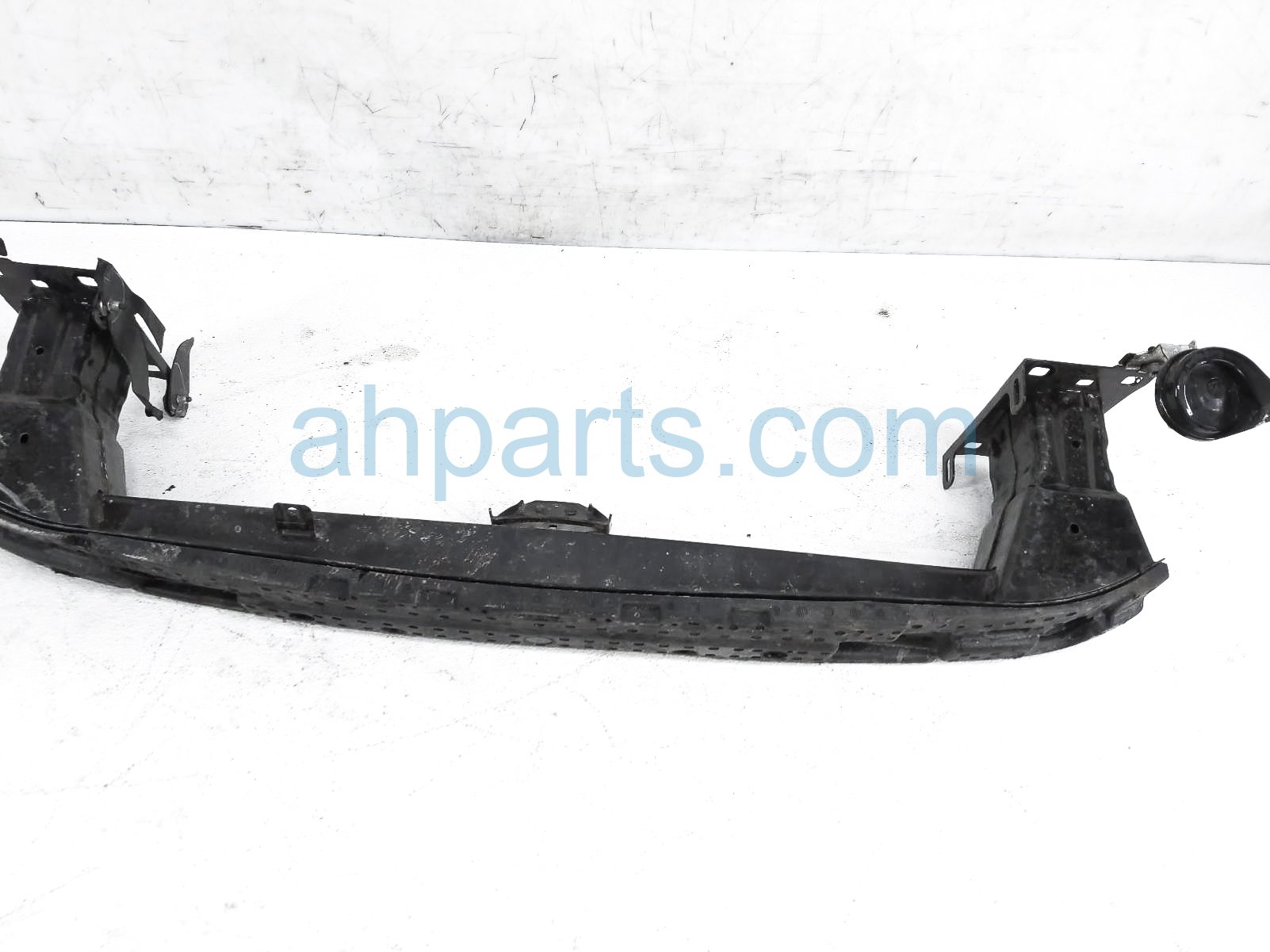 $149 Volkswagen FRONT BUMPER REINFORCEMENT BAR- NIQ $149 Volkswagen FRONT BUMPER REINFORCEMENT BAR- NIQ