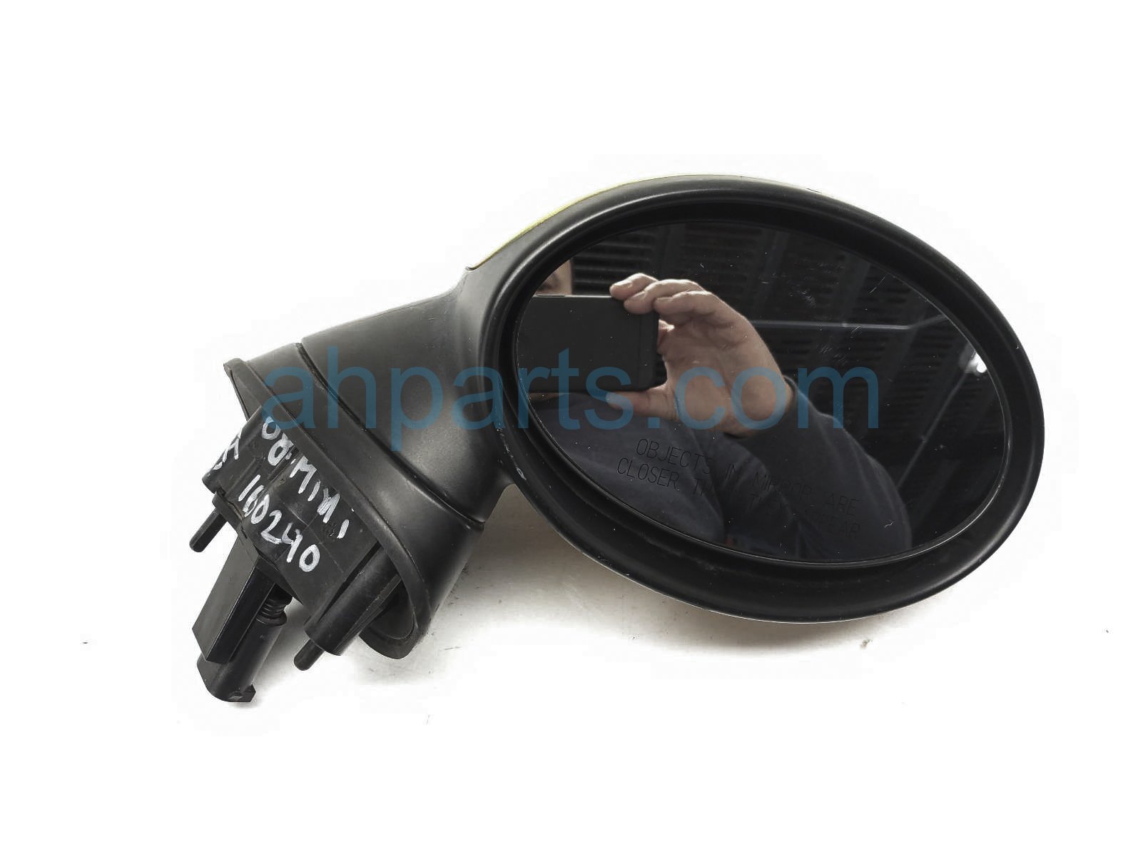 $40 BMW RH SIDE VIEW MIRROR - YELLOW - 5 PIN $40 BMW RH SIDE VIEW MIRROR - YELLOW - 5 PIN