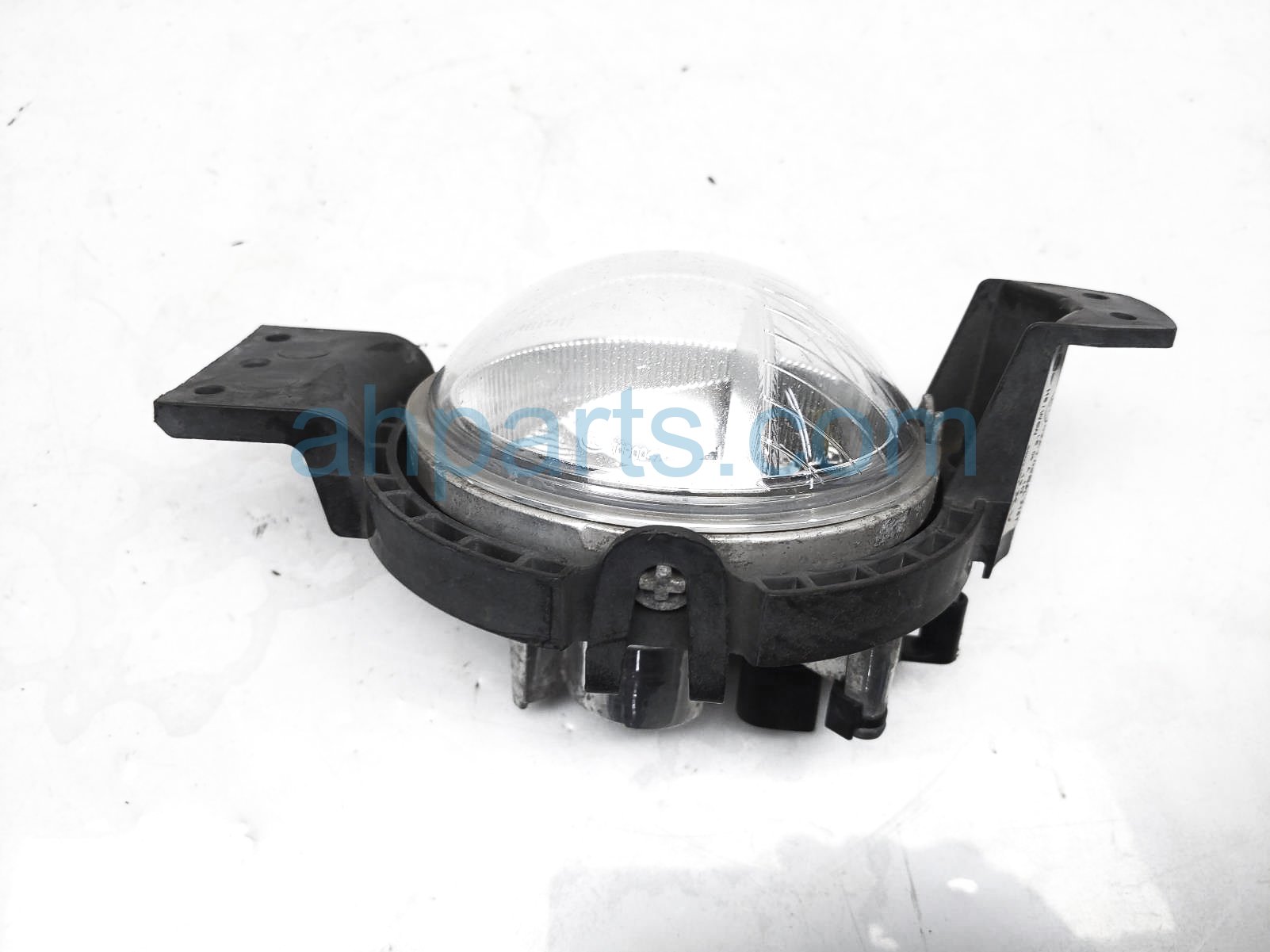 $40 BMW FRONT FOG LAMP / LIGHT $40 BMW FRONT FOG LAMP / LIGHT