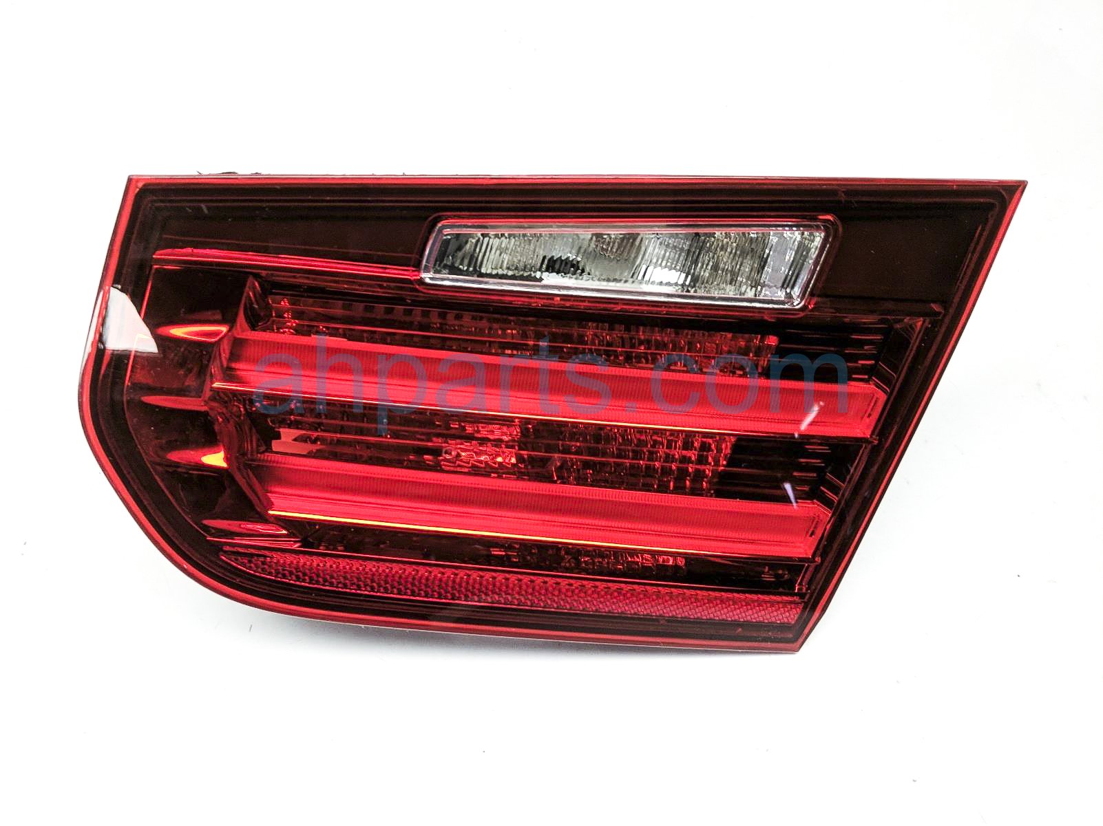 $50 BMW RH TAIL LAMP (ON TRUNK) - NOTES $50 BMW RH TAIL LAMP (ON TRUNK) - NOTES