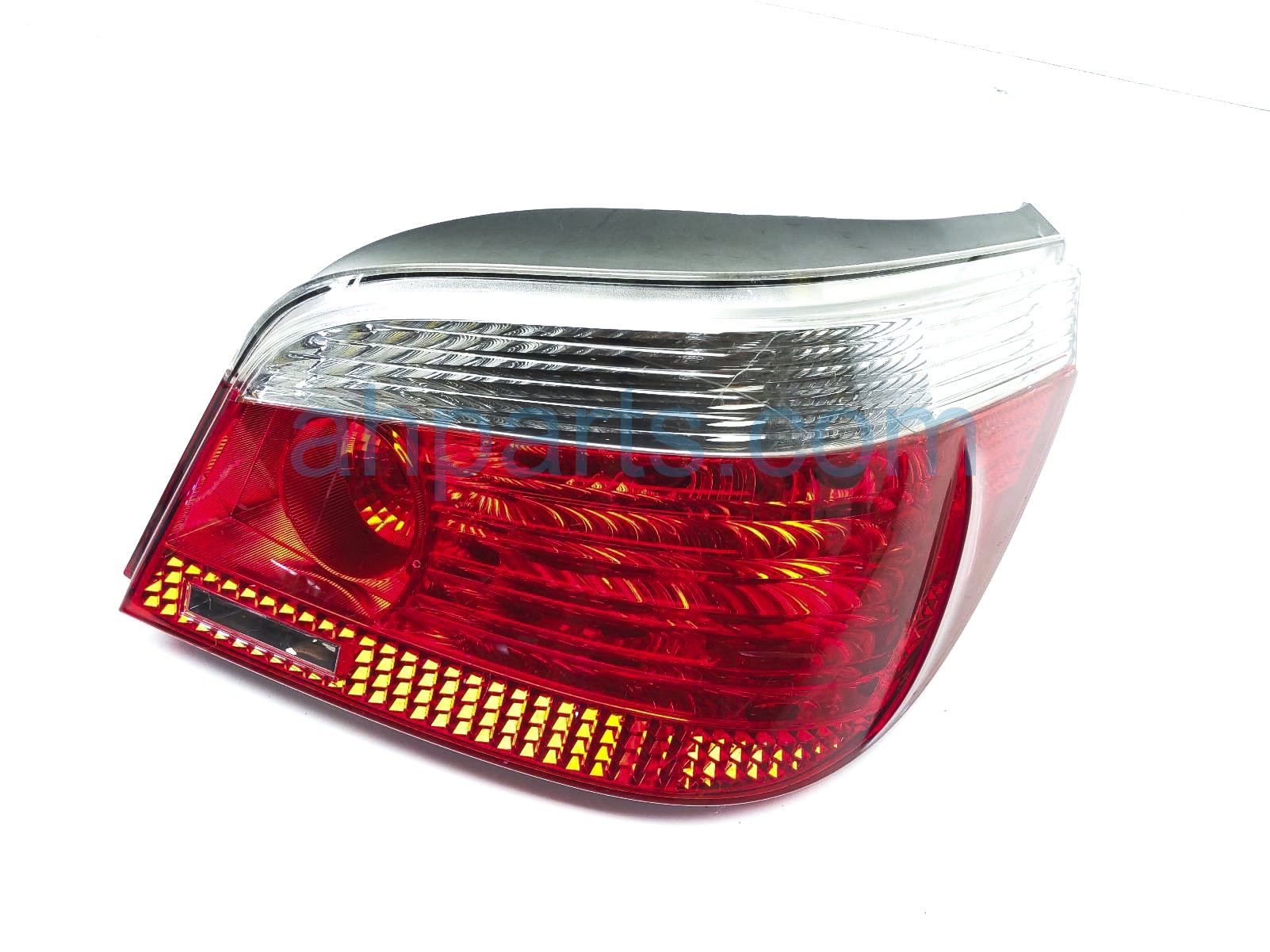 $50 BMW RH TAIL LAMP / LIGHT(ON BODY) - NIQ $50 BMW RH TAIL LAMP / LIGHT(ON BODY) - NIQ