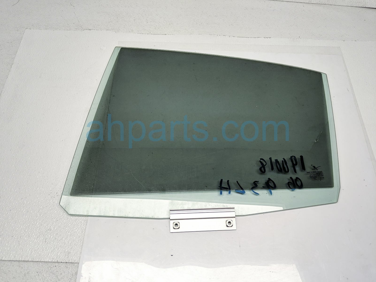 $45 Saab RR/LH DOOR GLASS WINDOW - TINTED $45 Saab RR/LH DOOR GLASS WINDOW - TINTED