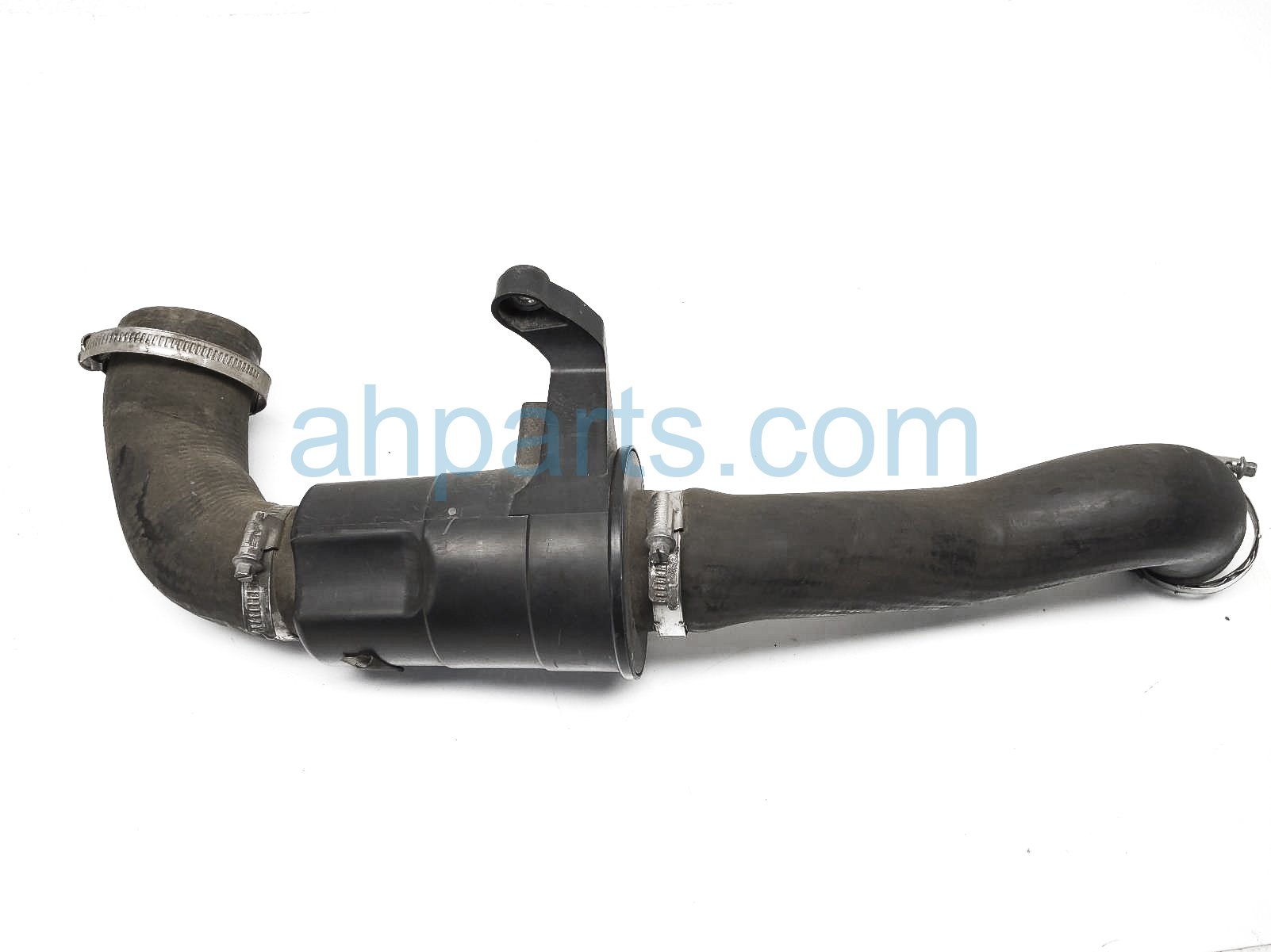 $40 BMW TURBO TO INTERCOOLER AIR INTAKE PIPE $40 BMW TURBO TO INTERCOOLER AIR INTAKE PIPE