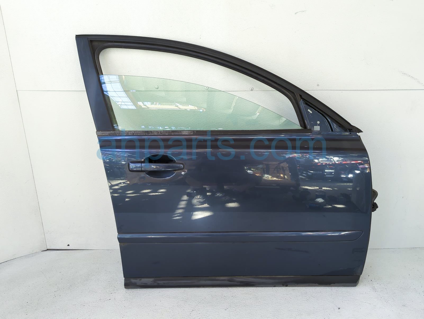 $140 Volvo FR/RH DOOR - BLUE - NO INSIDE TRIM $140 Volvo FR/RH DOOR - BLUE - NO INSIDE TRIM