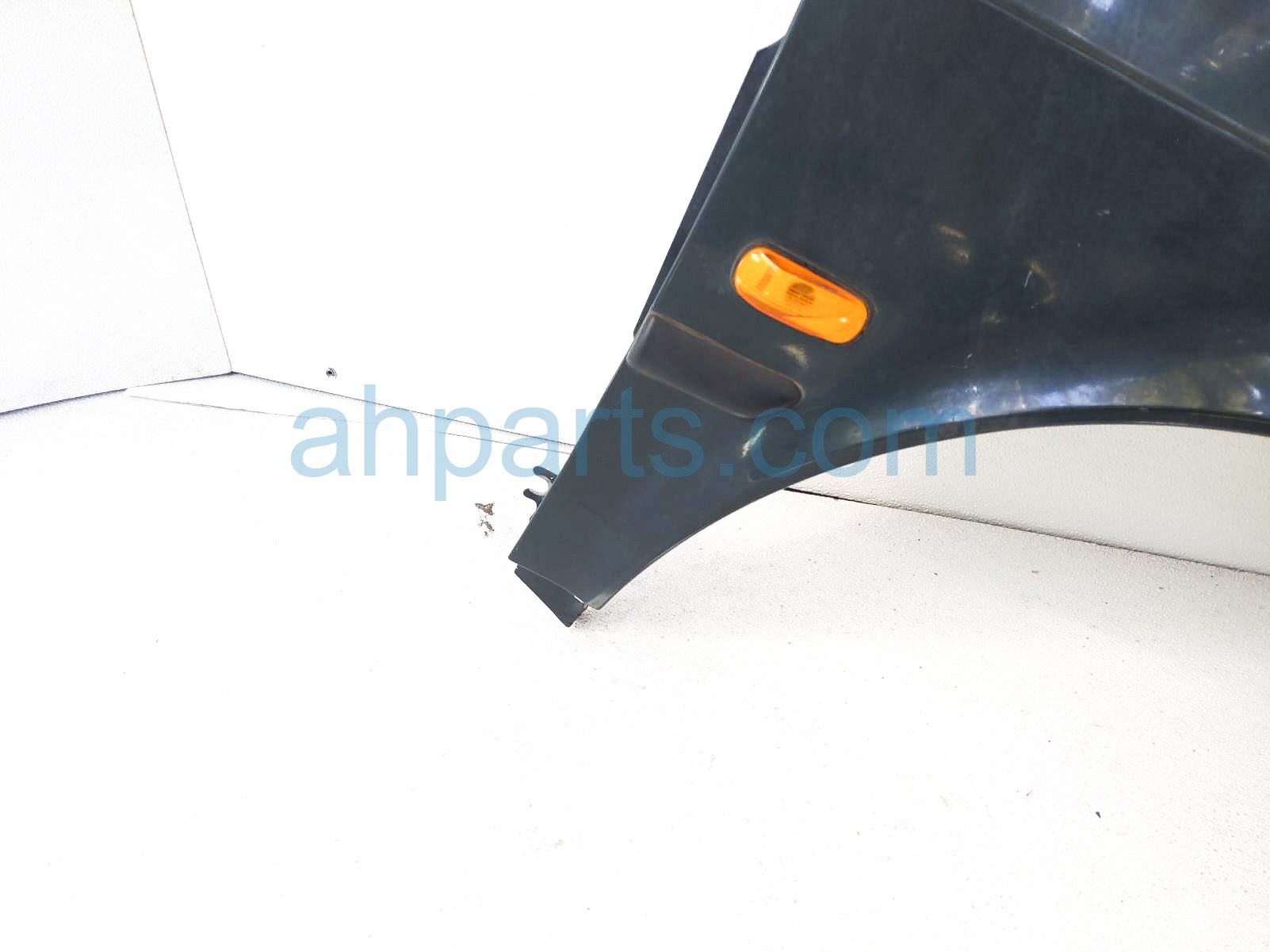 $60 Saab RH FENDER - GREEN - NOTES $60 Saab RH FENDER - GREEN - NOTES