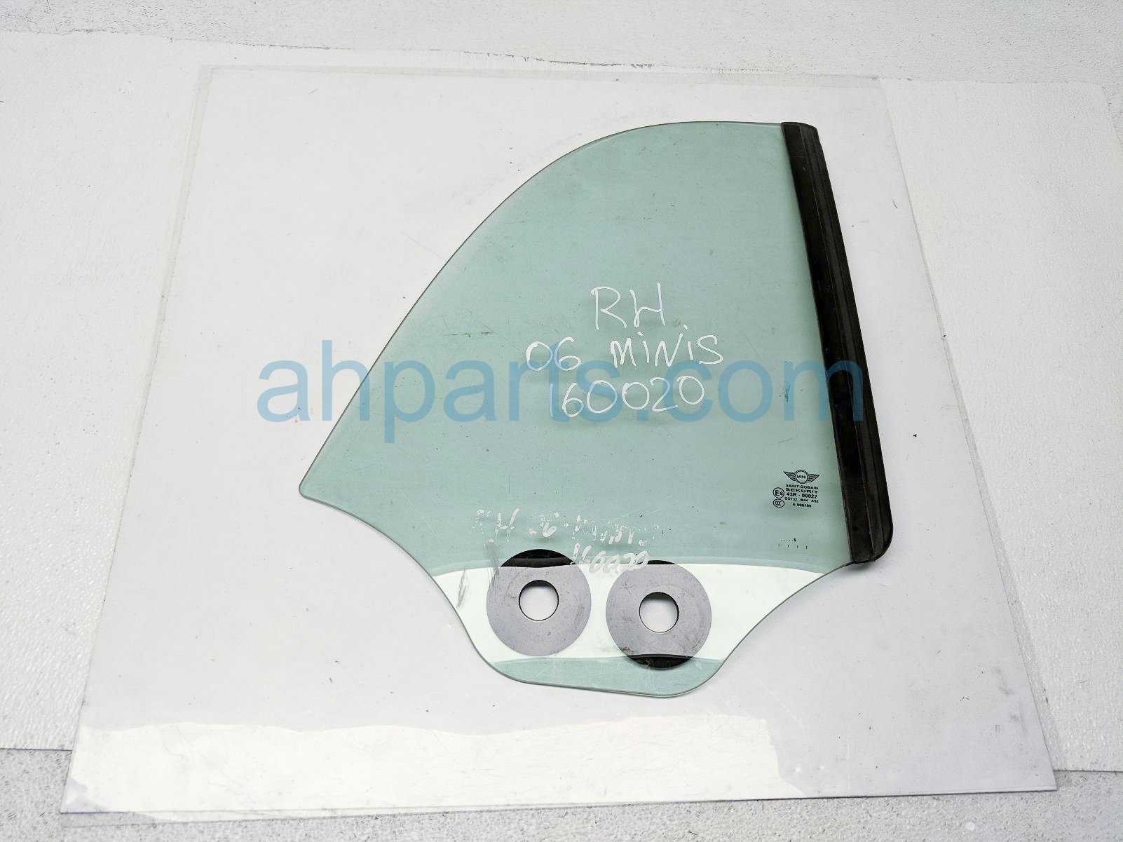 $60 BMW LH QUARTER GLASS WINDOW $60 BMW LH QUARTER GLASS WINDOW