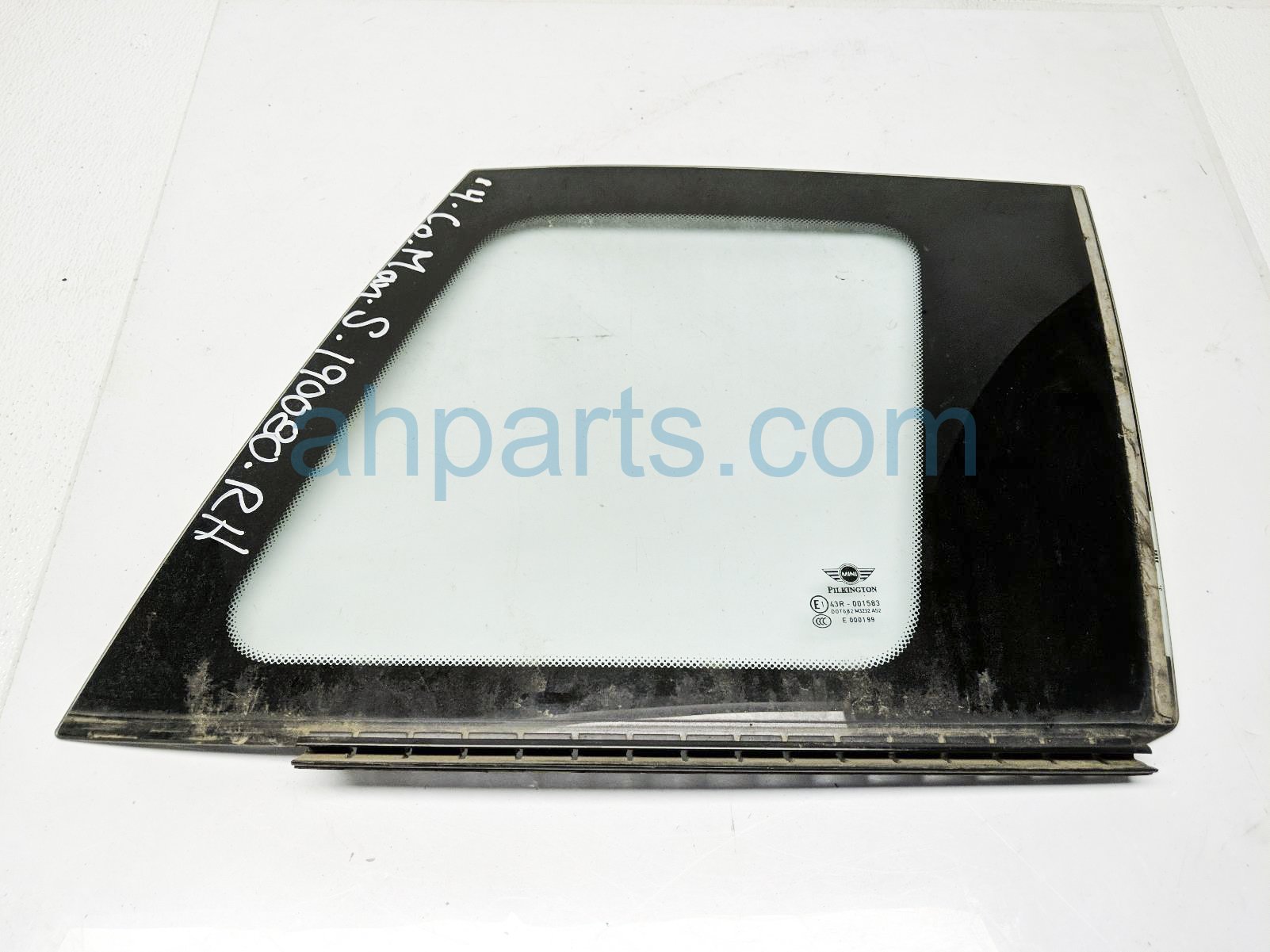 $80 BMW RR/RH QUARTER GLASS WINDOW $80 BMW RR/RH QUARTER GLASS WINDOW