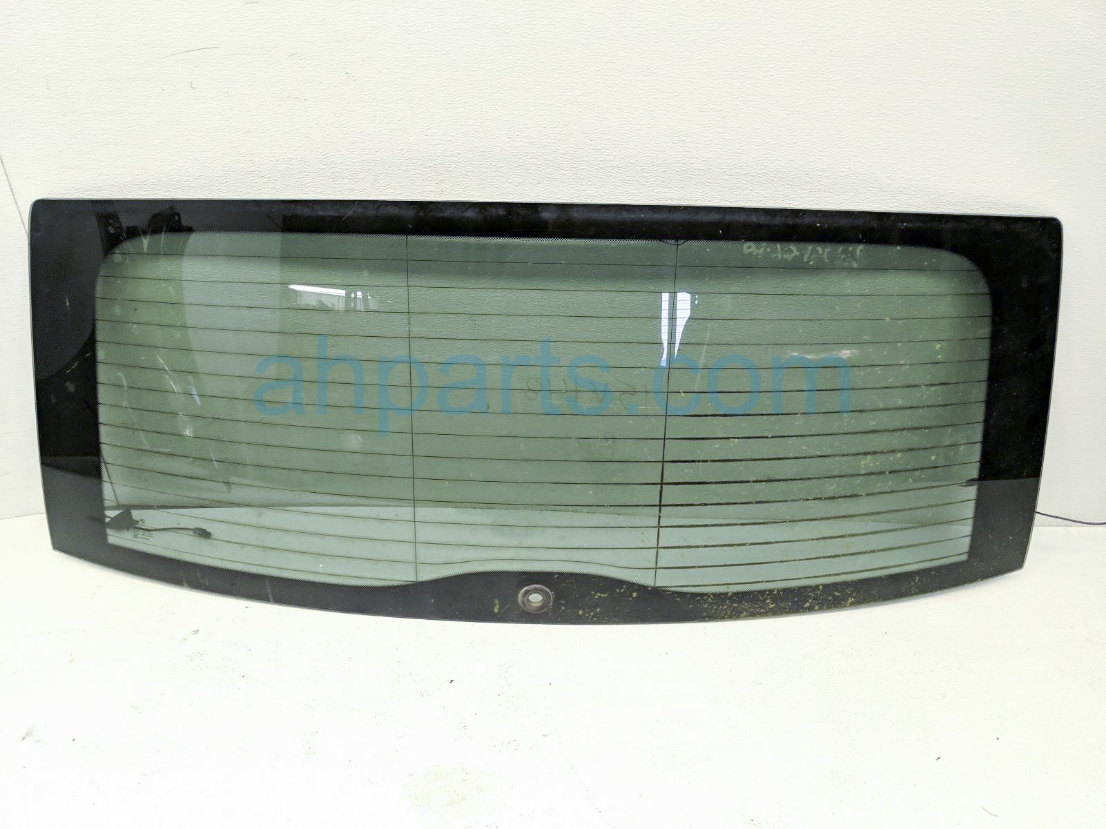 $140 BMW REAR WINDSHIELD / BACK GLASS $140 BMW REAR WINDSHIELD / BACK GLASS