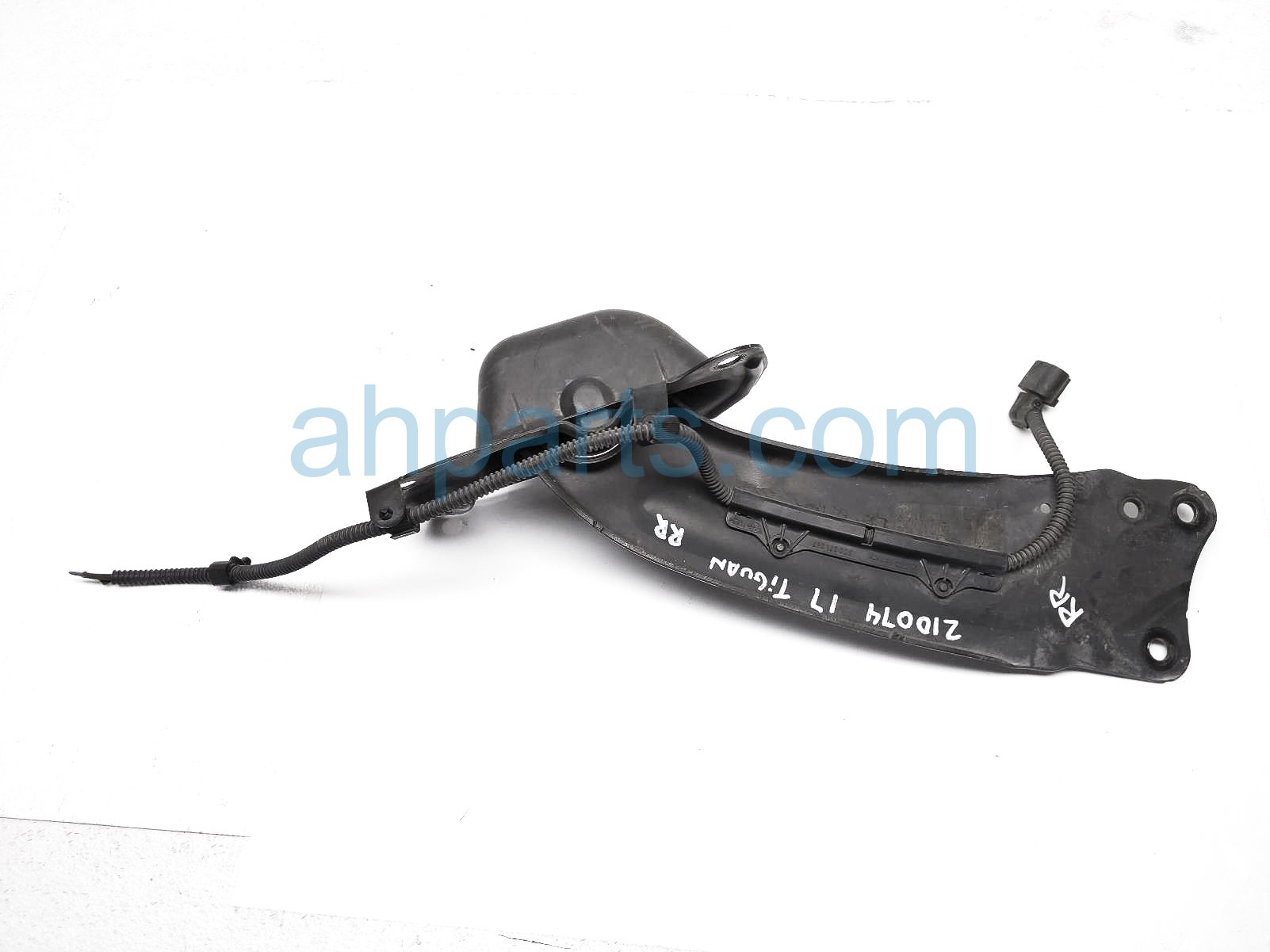 $45 Volkswagen RR/RH TRAILING CONTROL ARM $45 Volkswagen RR/RH TRAILING CONTROL ARM