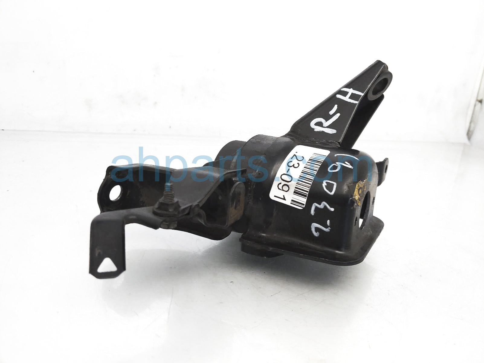 $35 Lexus RH SIDE ENGINE MOUNT - 1.8L $35 Lexus RH SIDE ENGINE MOUNT - 1.8L