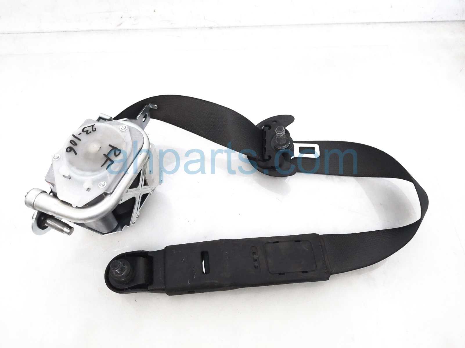 $95 Honda FR/RH SEAT BELT - BLACK $95 Honda FR/RH SEAT BELT - BLACK