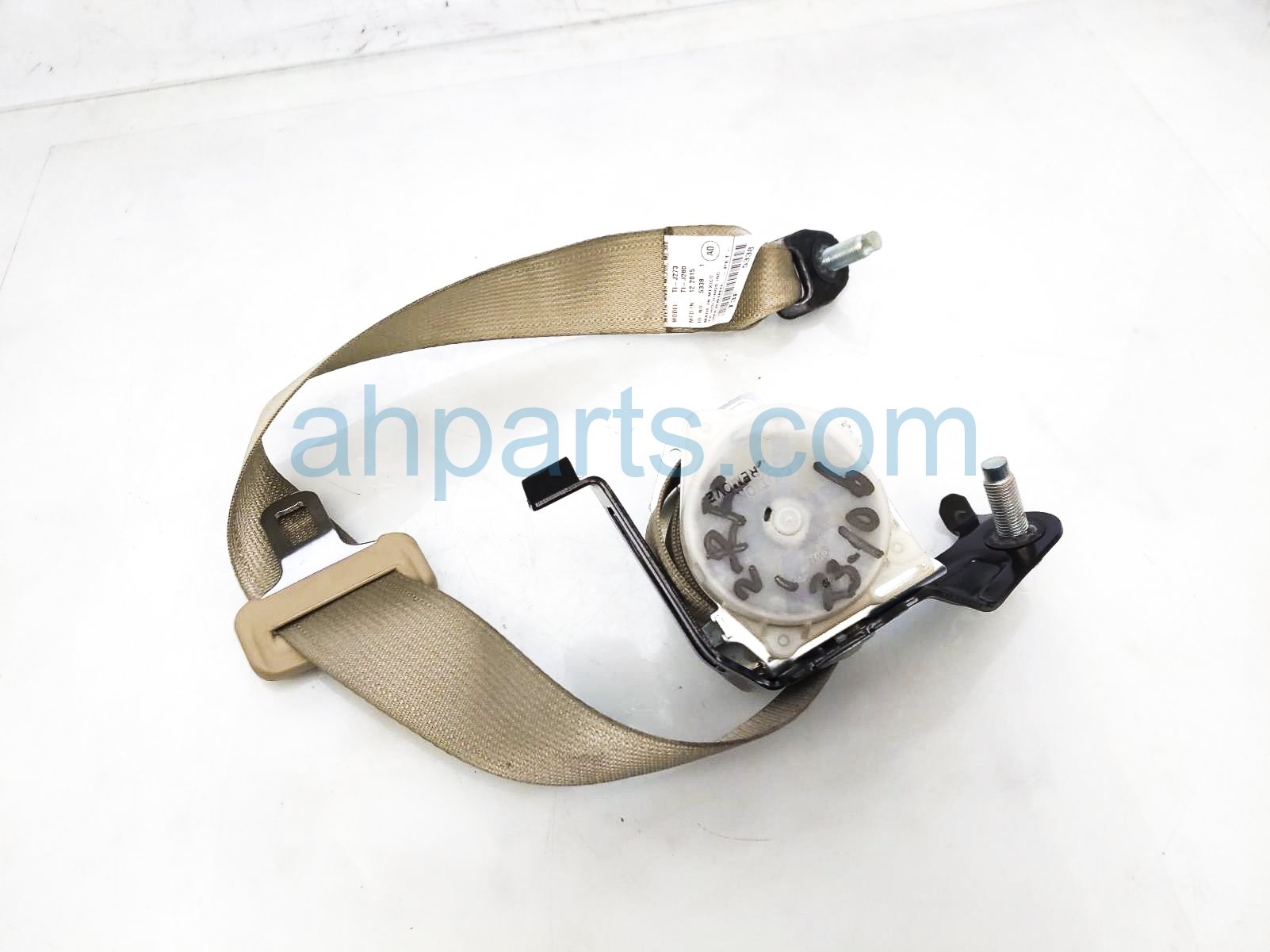 $34 Honda 2ND ROW RH SEAT BELT - IVORY 2DR $34 Honda 2ND ROW RH SEAT BELT - IVORY 2DR