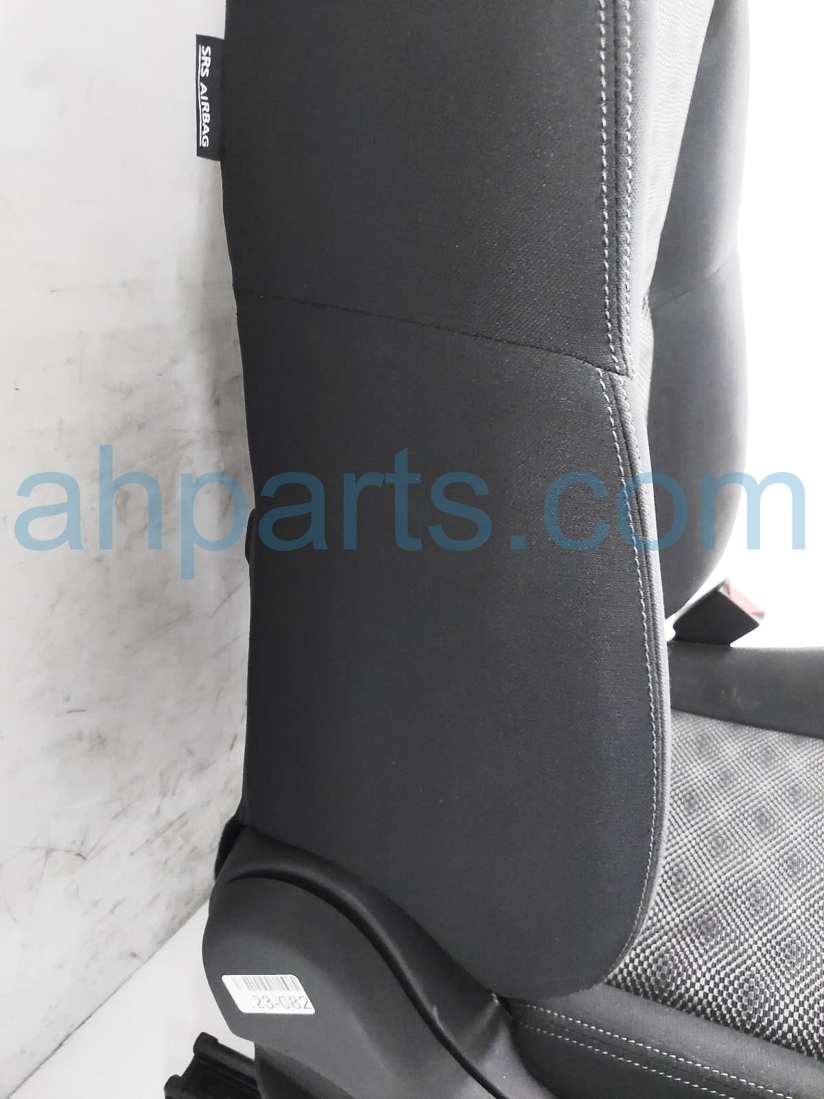 $149 Nissan FR/RH SEAT - BLACK - W/ AIRBAG - SV $149 Nissan FR/RH SEAT - BLACK - W/ AIRBAG - SV