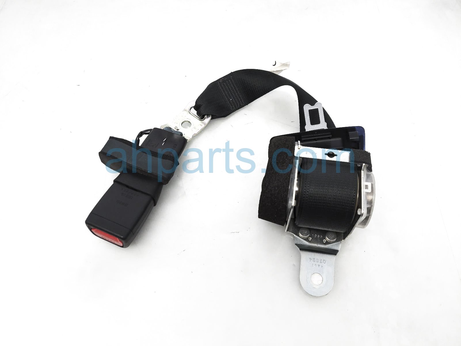 $30 Lexus 2ND ROW MID SEAT BELT - BLACK $30 Lexus 2ND ROW MID SEAT BELT - BLACK
