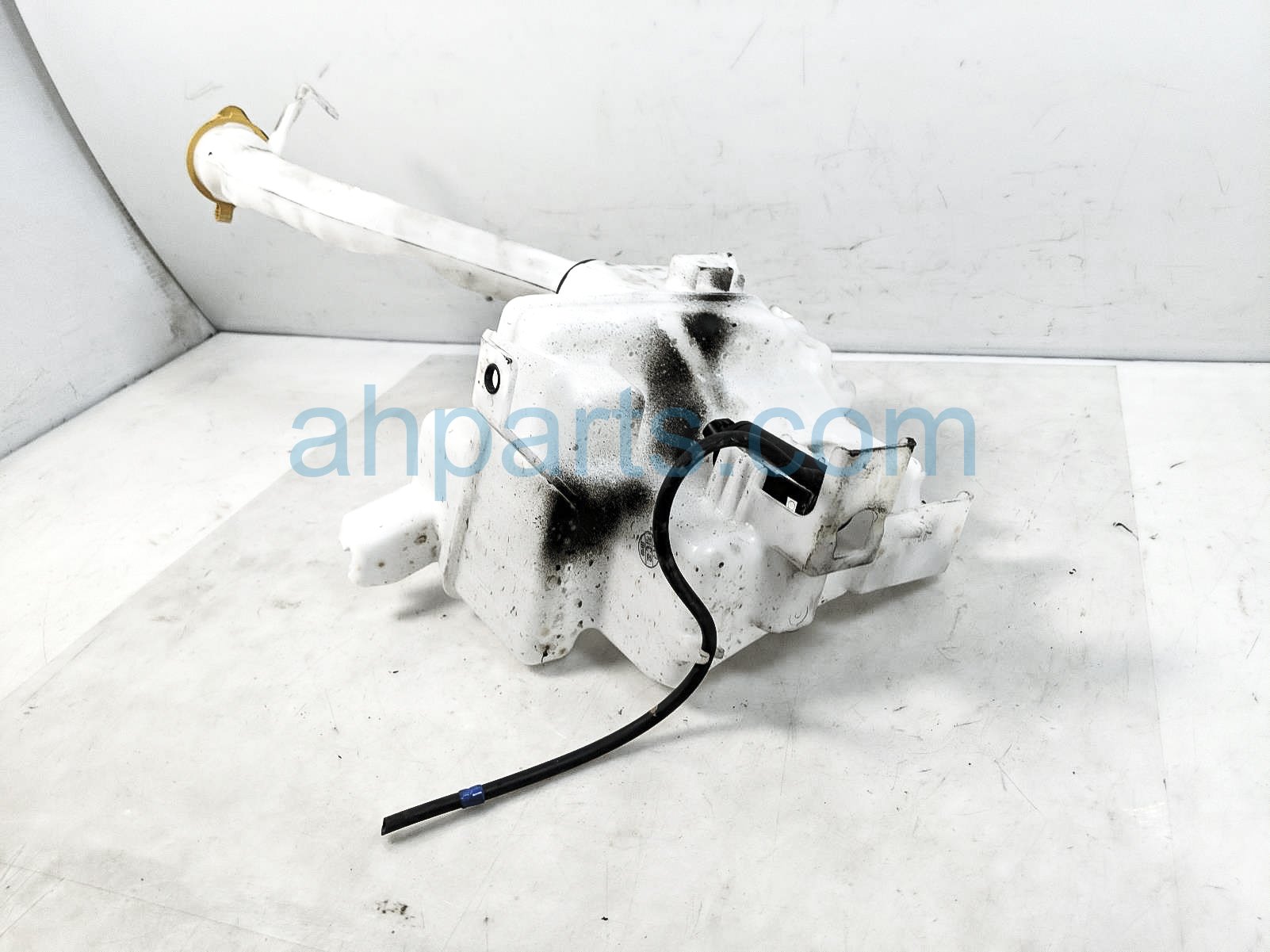 2015-2020 SUBARU WRX & STI WINDSHIELD WIPER FLUID RESERVOIR TANK 86631VA000  –