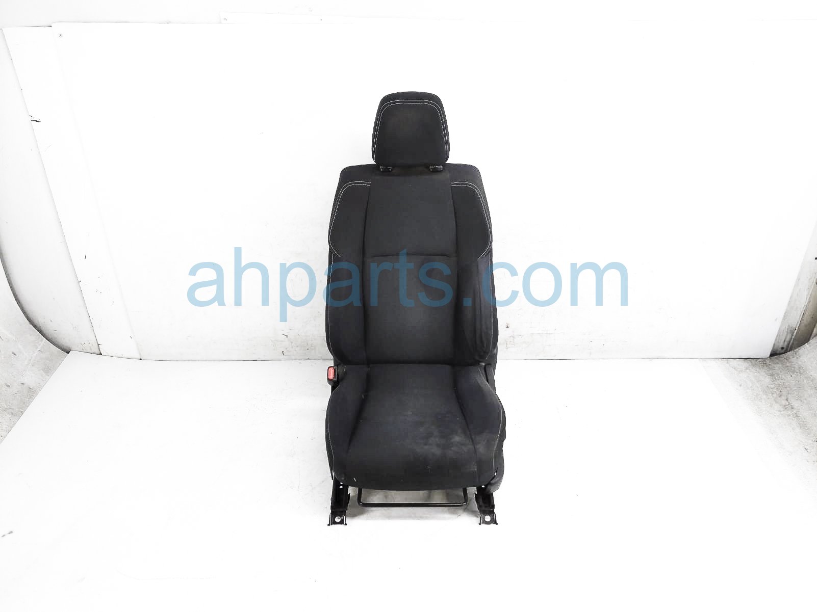 $175 Toyota FR/LH SEAT W/ AIRBAG - BLACK
