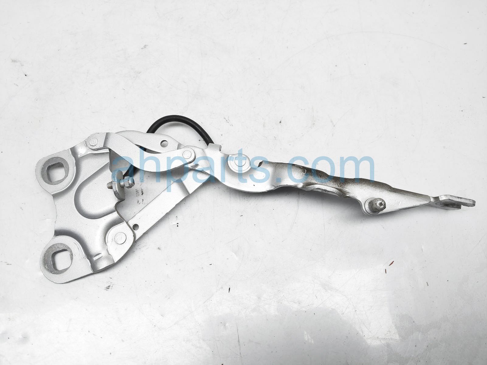 $20 BMW RH HOOD HINGE - SILVER $20 BMW RH HOOD HINGE - SILVER