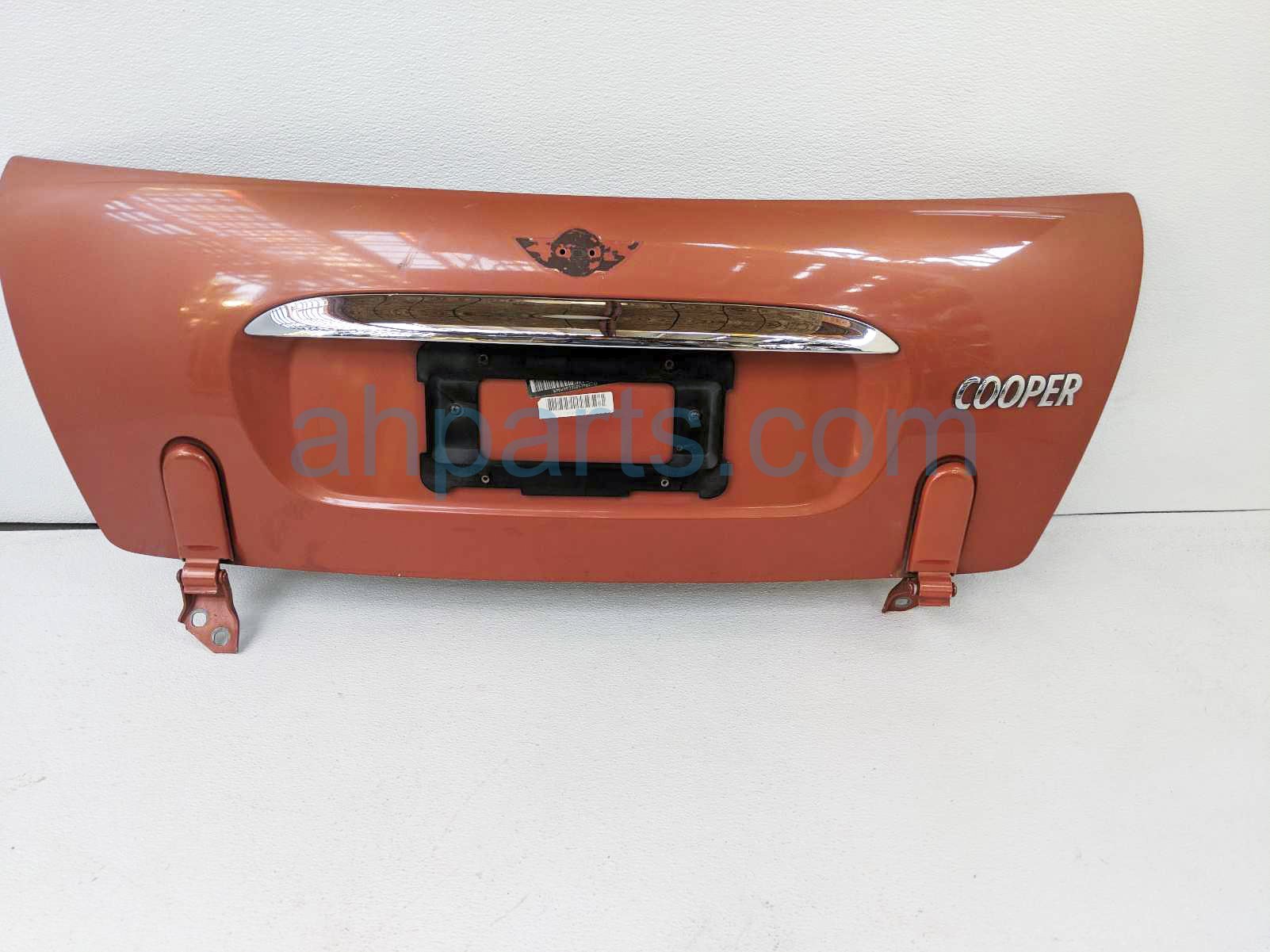 $170 BMW REAR TAILGATE - ORANGE - NOTES $170 BMW REAR TAILGATE - ORANGE - NOTES