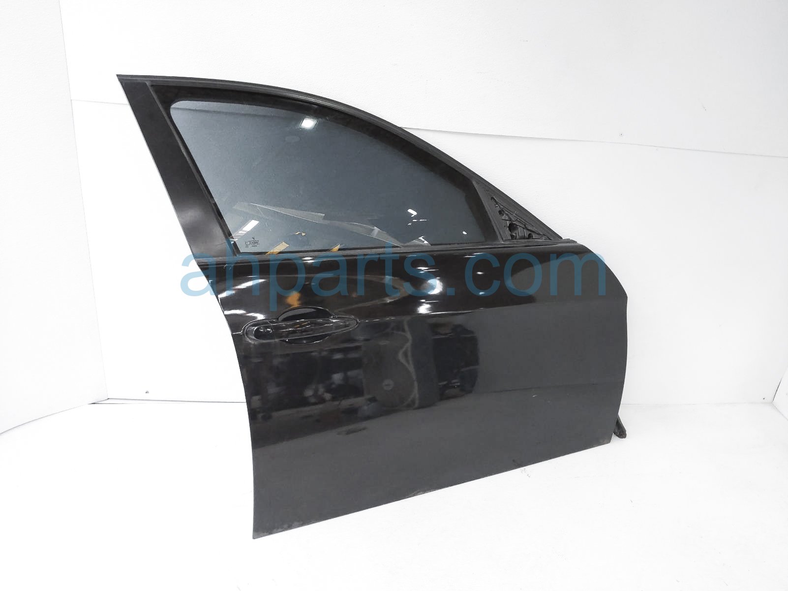 $150 BMW FR/RH DOOR - BLACK - NO MIRROR* $150 BMW FR/RH DOOR - BLACK - NO MIRROR*