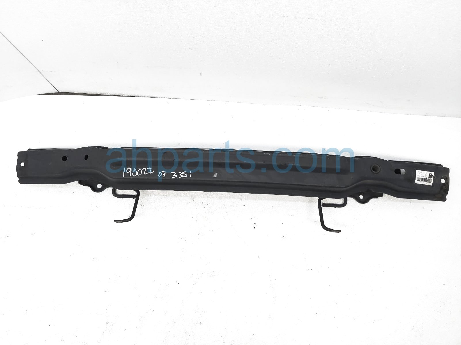 $40 BMW REAR BUMPER REINFORCEMENT BAR $40 BMW REAR BUMPER REINFORCEMENT BAR