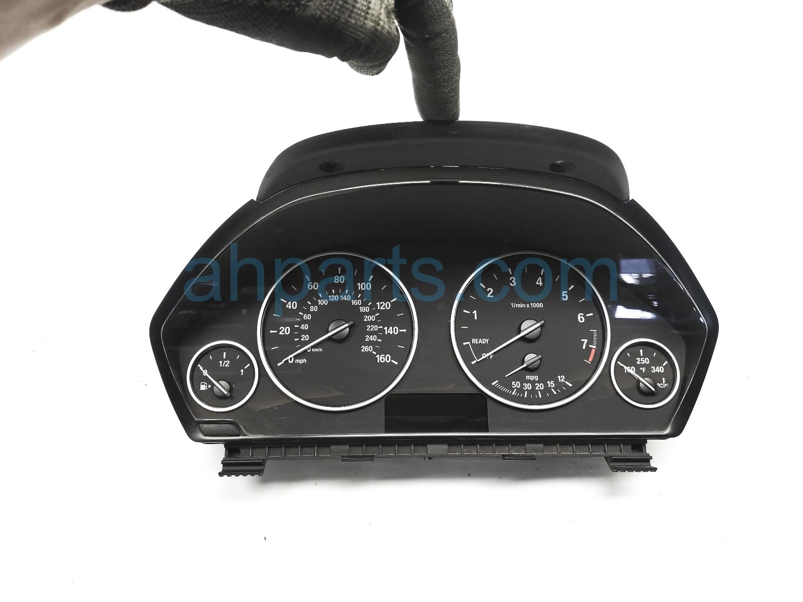 $70 BMW SPEEDOMETER CLUSTER = 64K MILES $70 BMW SPEEDOMETER CLUSTER = 64K MILES